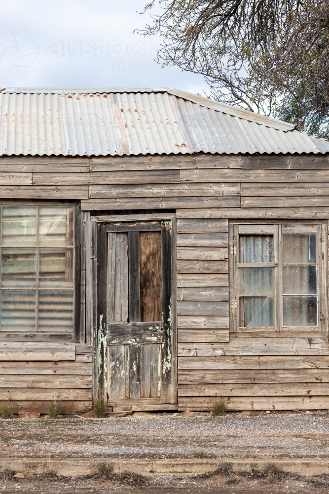 abandoned old timber cottage - Australian Stock Image