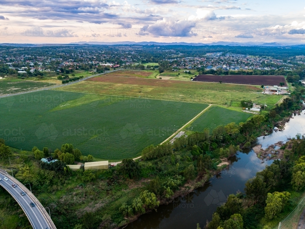 Aerial view of Hunter River running through farmland in town of Singleton, Hunter Valley, NSW - Australian Stock Image