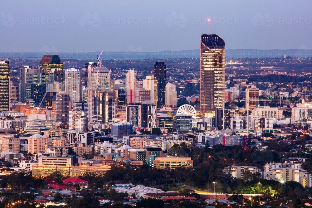 Brisbane city skyline at dusk as seen from Mt Coot-tha. - Australian Stock Image