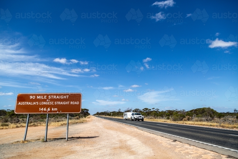 Image of Caravan being towed along the 90 Mile Straight on the Eyre ...