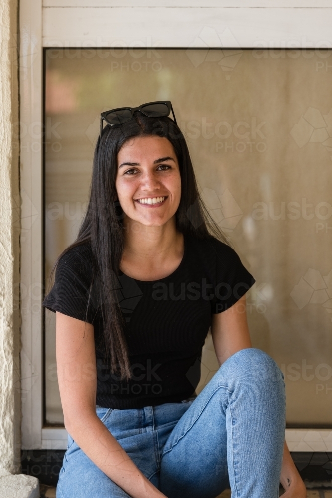 casual indigenous australian woman - Australian Stock Image