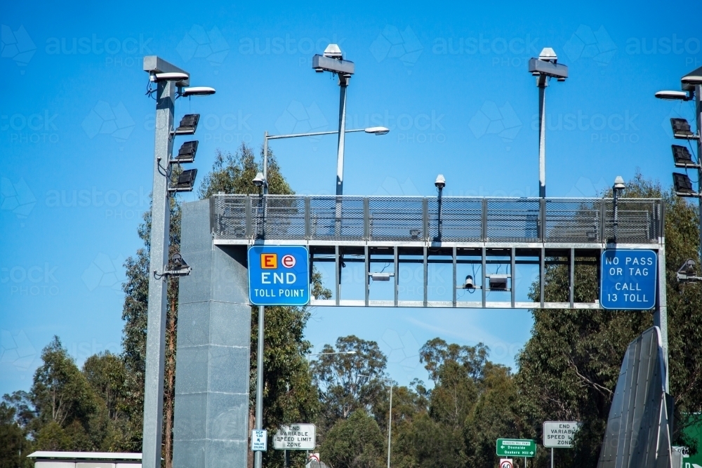 image-of-e-toll-e-tag-point-on-motorway-exit-austockphoto