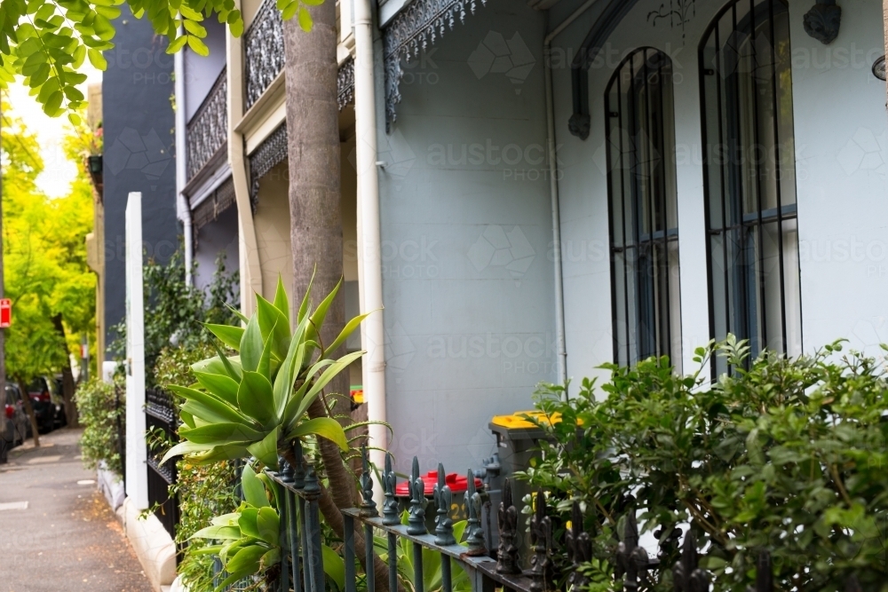 Exterior view of a terrace house in sydney - Australian Stock Image