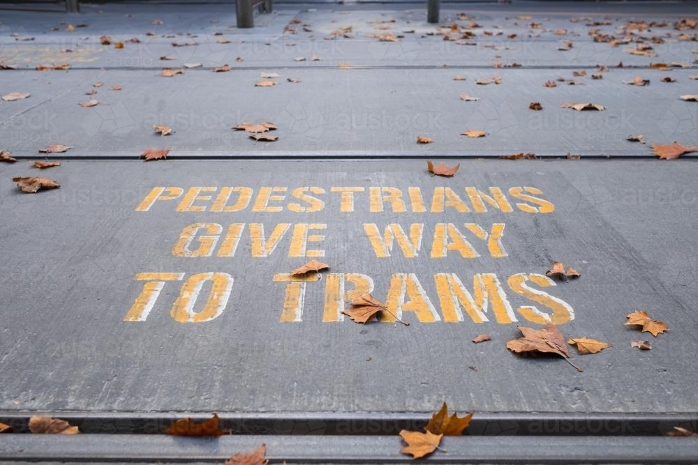 image-of-give-way-to-trams-sign-in-melbourne-cbd-austockphoto