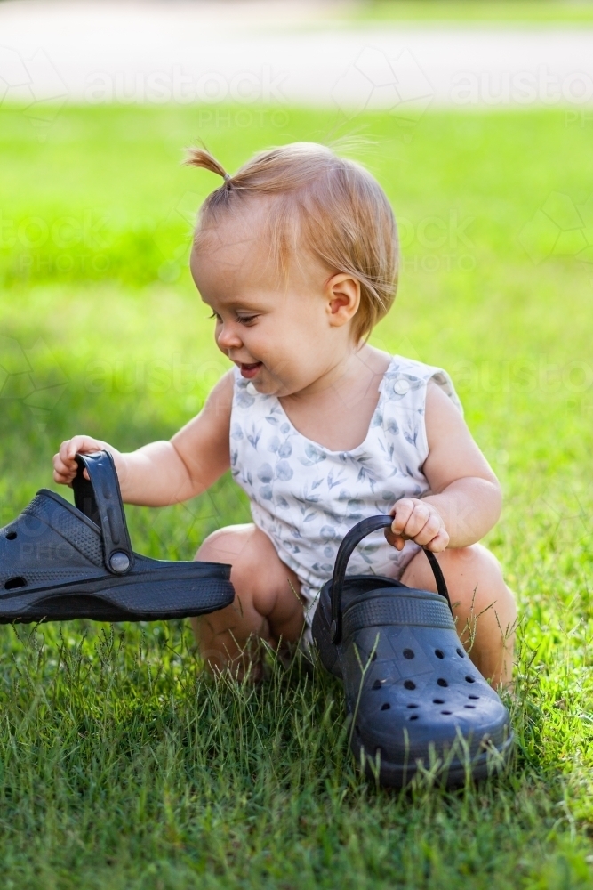 Baby hot sale clogs shoes