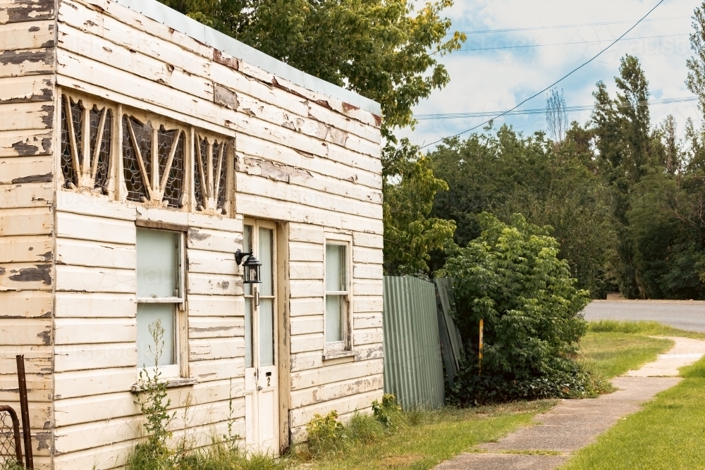 Historic cottage in rural town of Cassilis in the NSW Hunter Region - Australian Stock Image