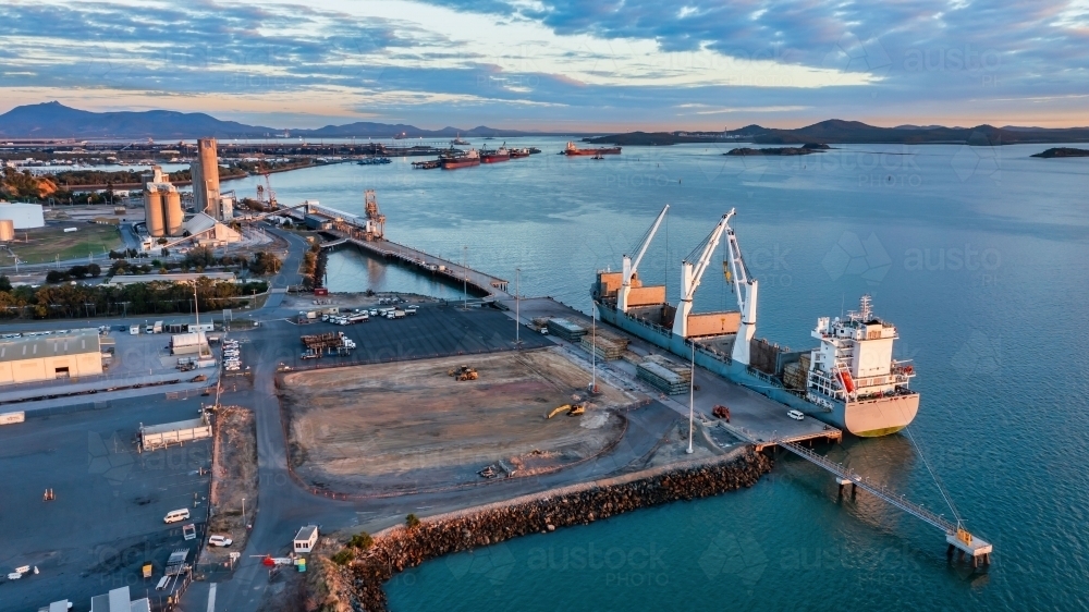 Horizontal shot of ship and wharfs - Australian Stock Image