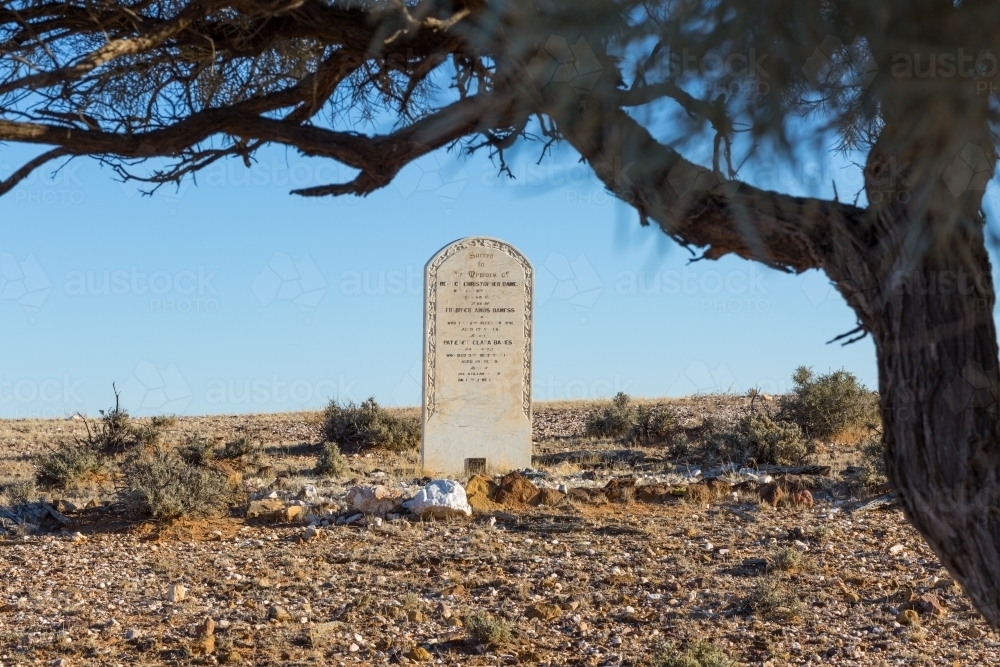 Lonely grave in abandoned cemetery in the outback - Australian Stock Image