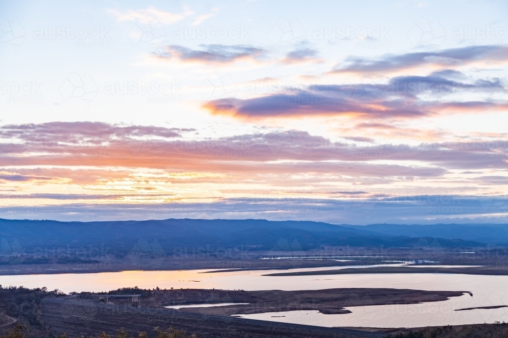 Low water level in lake burrendong - Australian Stock Image