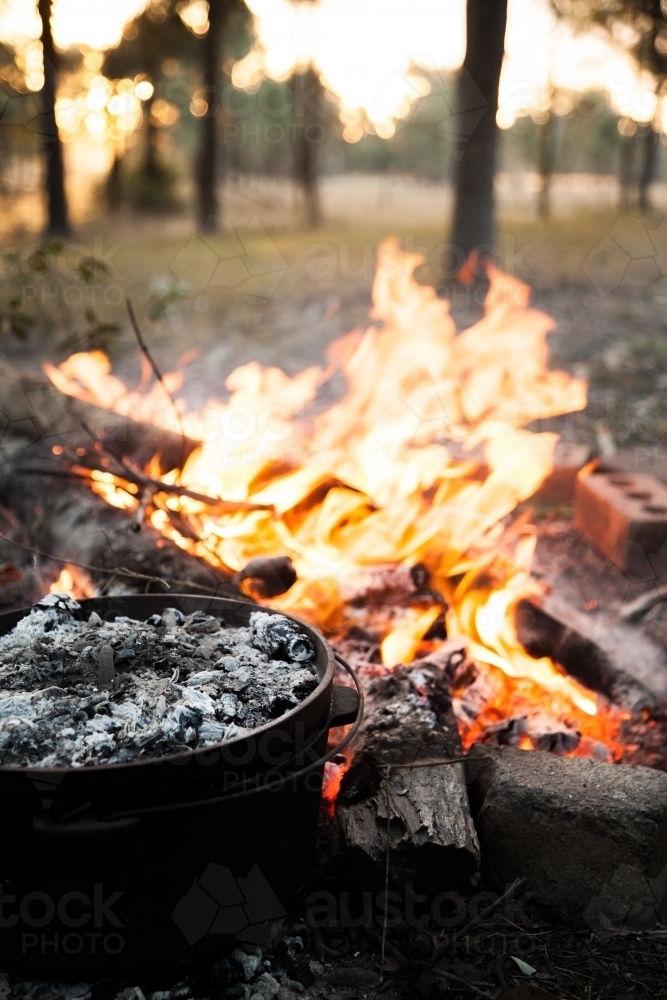 image-of-meal-cooking-in-camping-oven-over-campfires-hot-coals