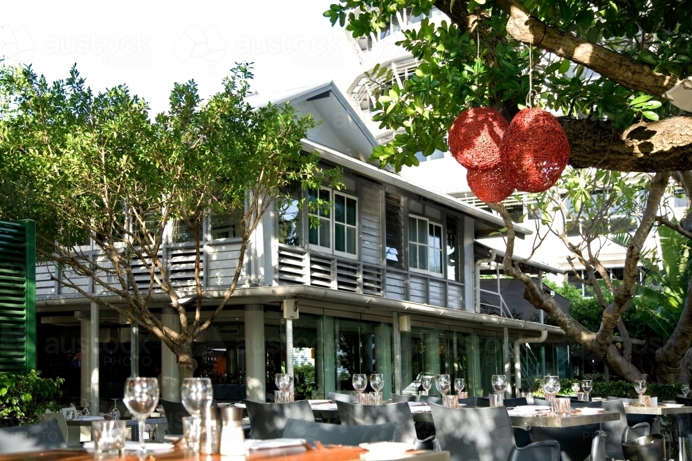 Outdoor restaurant tables in Darwin city - Australian Stock Image