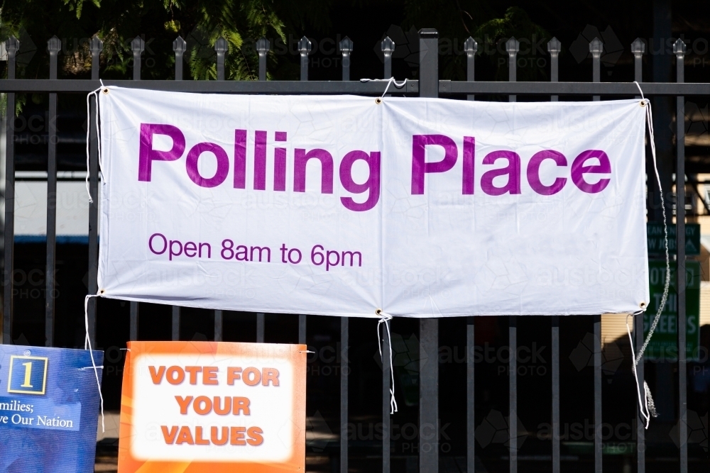 Polling Place sign open 8am to 6pm - Australian Stock Image