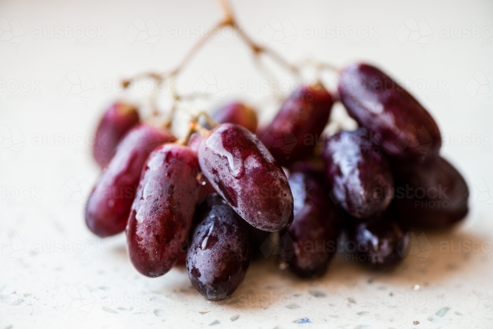 Image of sapphire grapes - Austockphoto