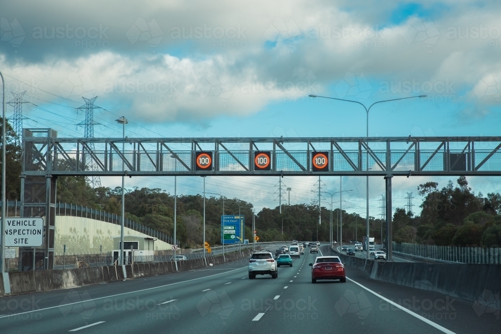 speed limit 100 - Australian Stock Image