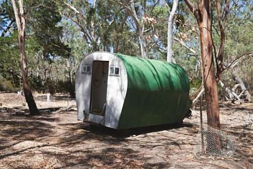 Old cart left behind to fall apart in remote bushland - Australian Stock Image