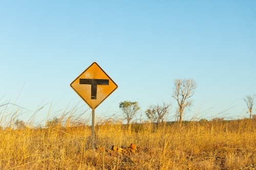 T junction sign on Gibb River Road in the Kimberley - Australian Stock Image