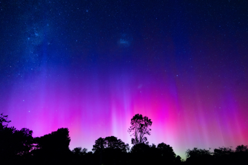 YACKANDANDAH, AUSTRALIA - JANUARY 1, 2025: Aurora Australis makes an appearance on New Years Day - Australian Stock Image